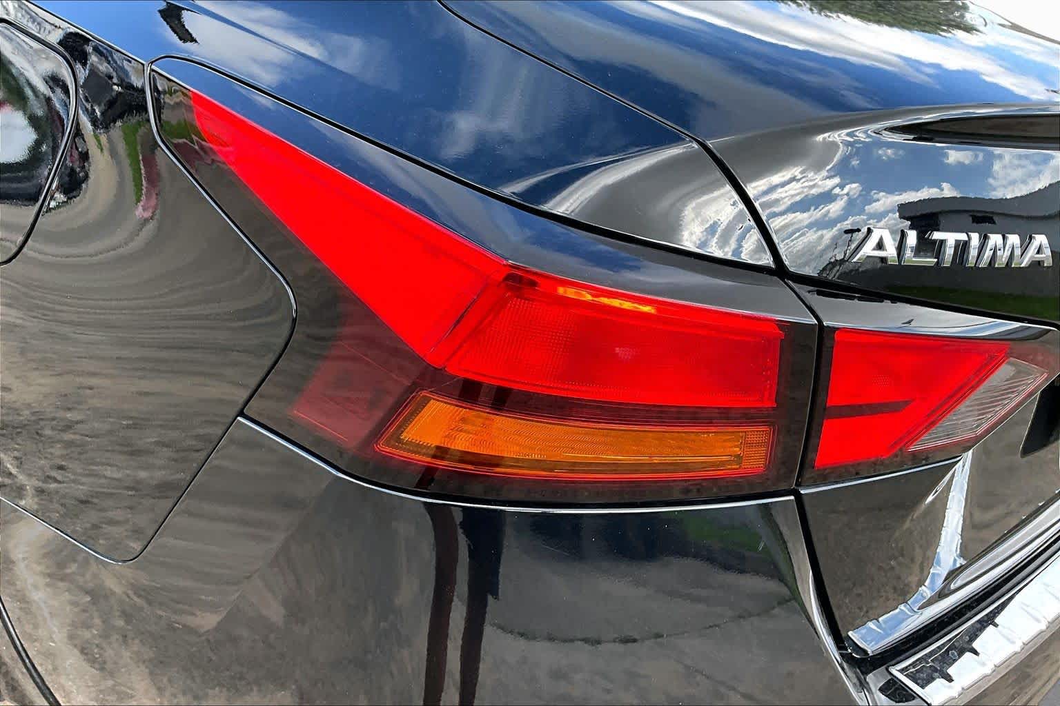 2021 Nissan Altima 2.5 SR Super Black at Honda of Clear Lake