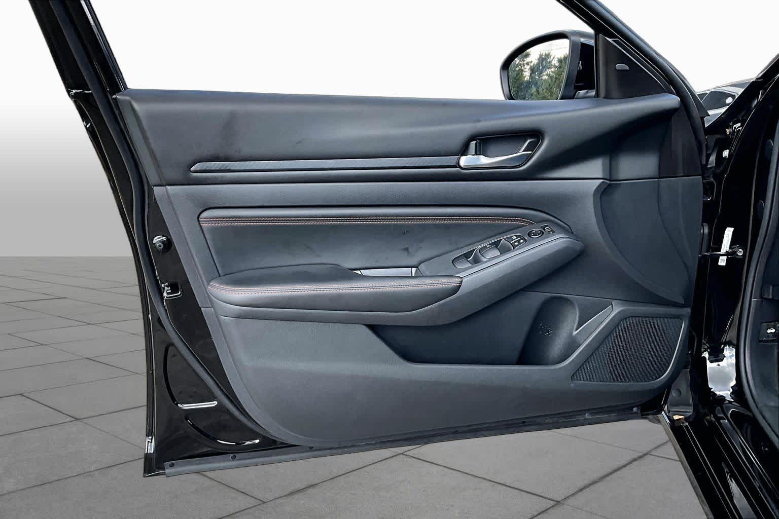 2021 Nissan Altima 2.5 SR Super Black at Honda of Clear Lake