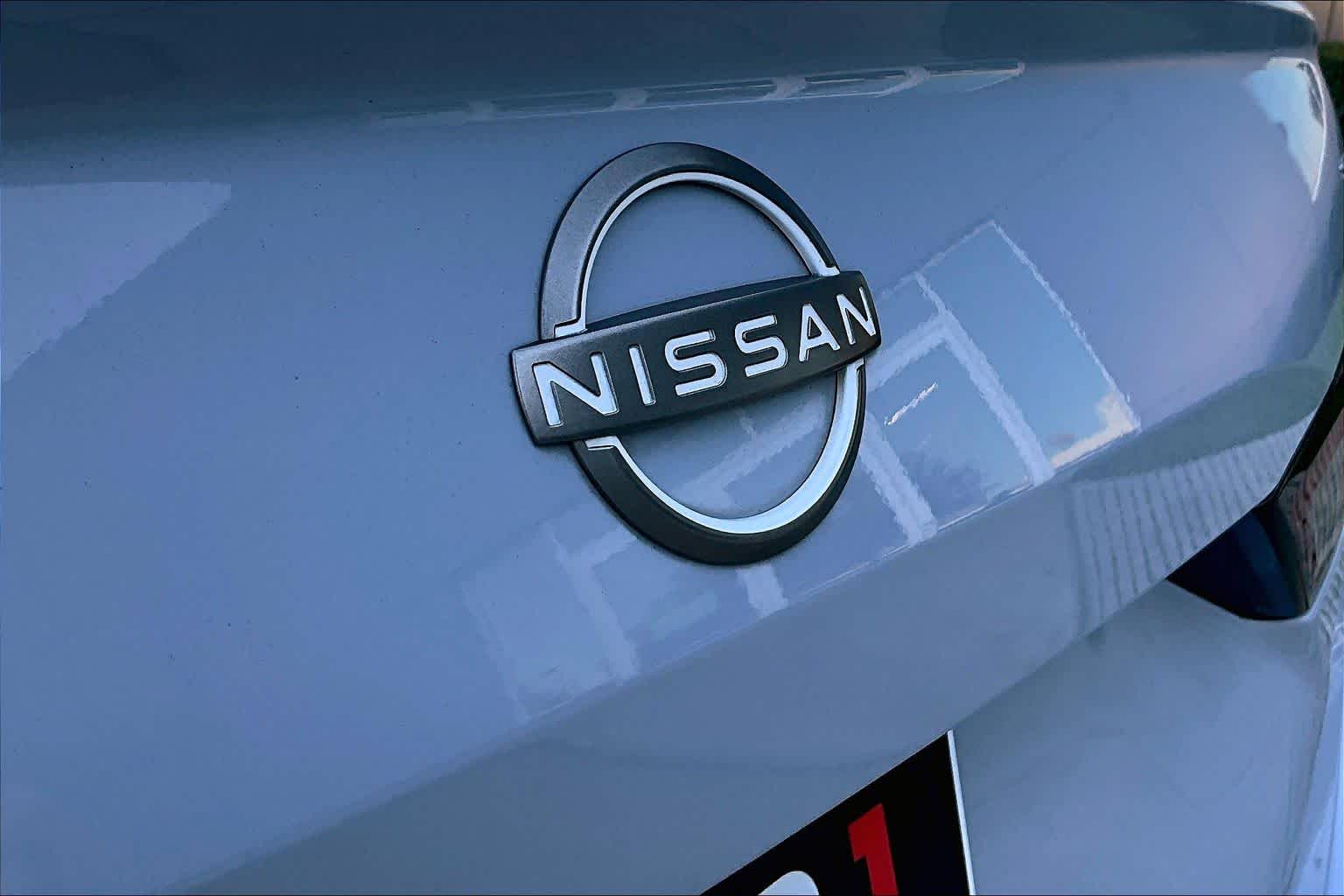 2024 Nissan Altima photo 10 of 32
