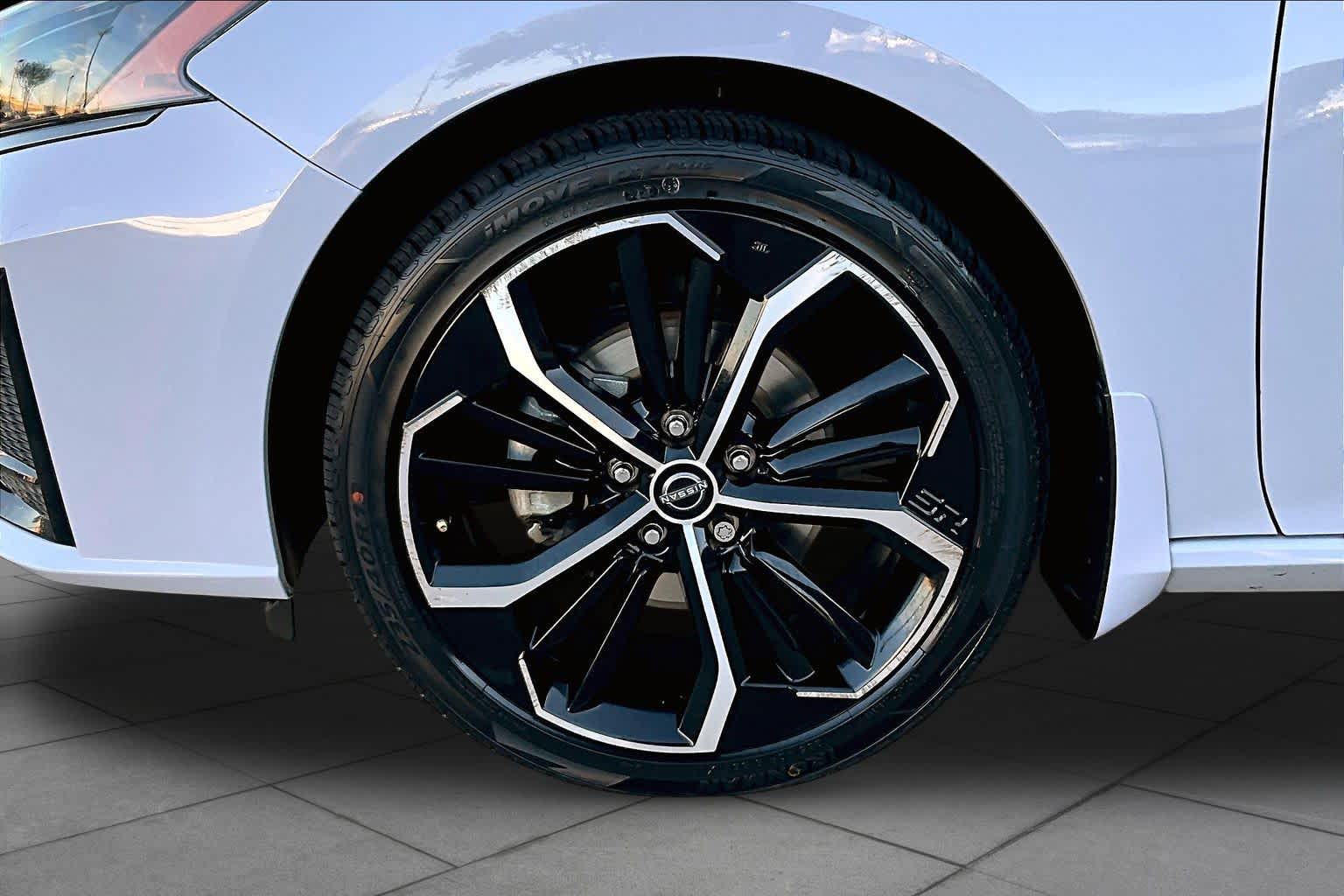 2024 Nissan Altima photo 11 of 32