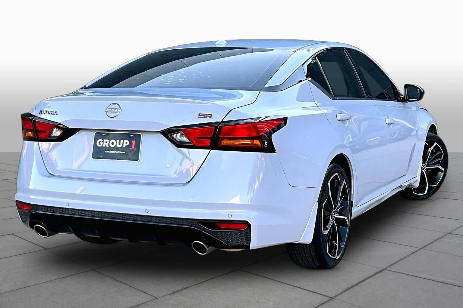 2024 Nissan Altima photo 13 of 32