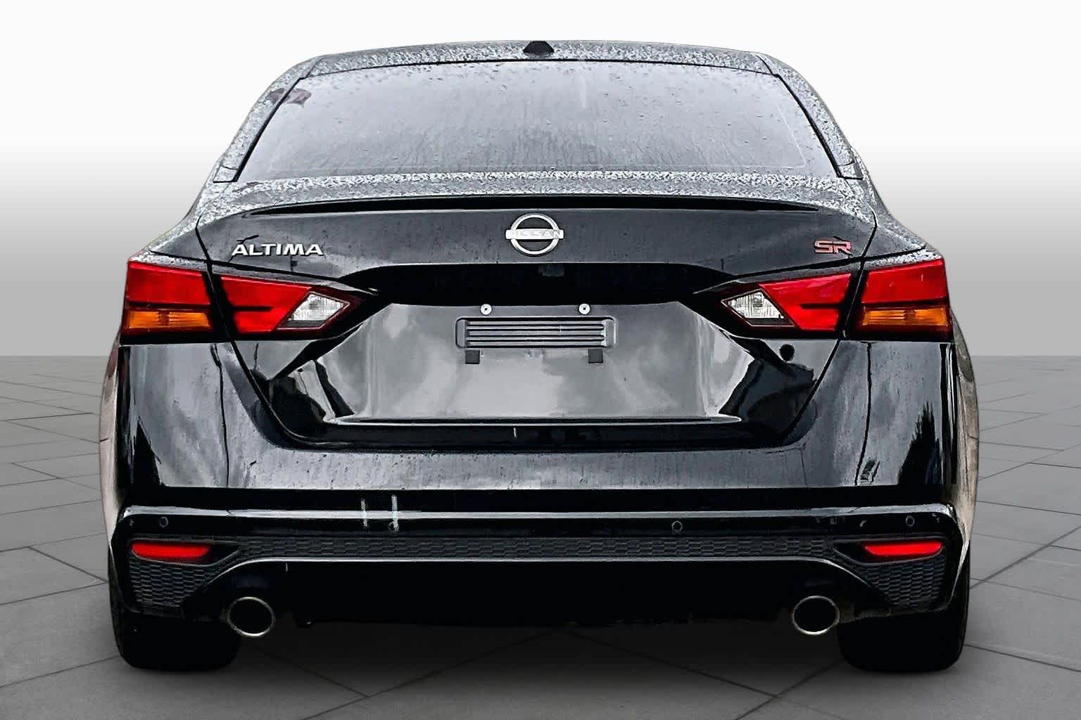 2025 Nissan Altima SR Super Black at Friendly Ford Crosby