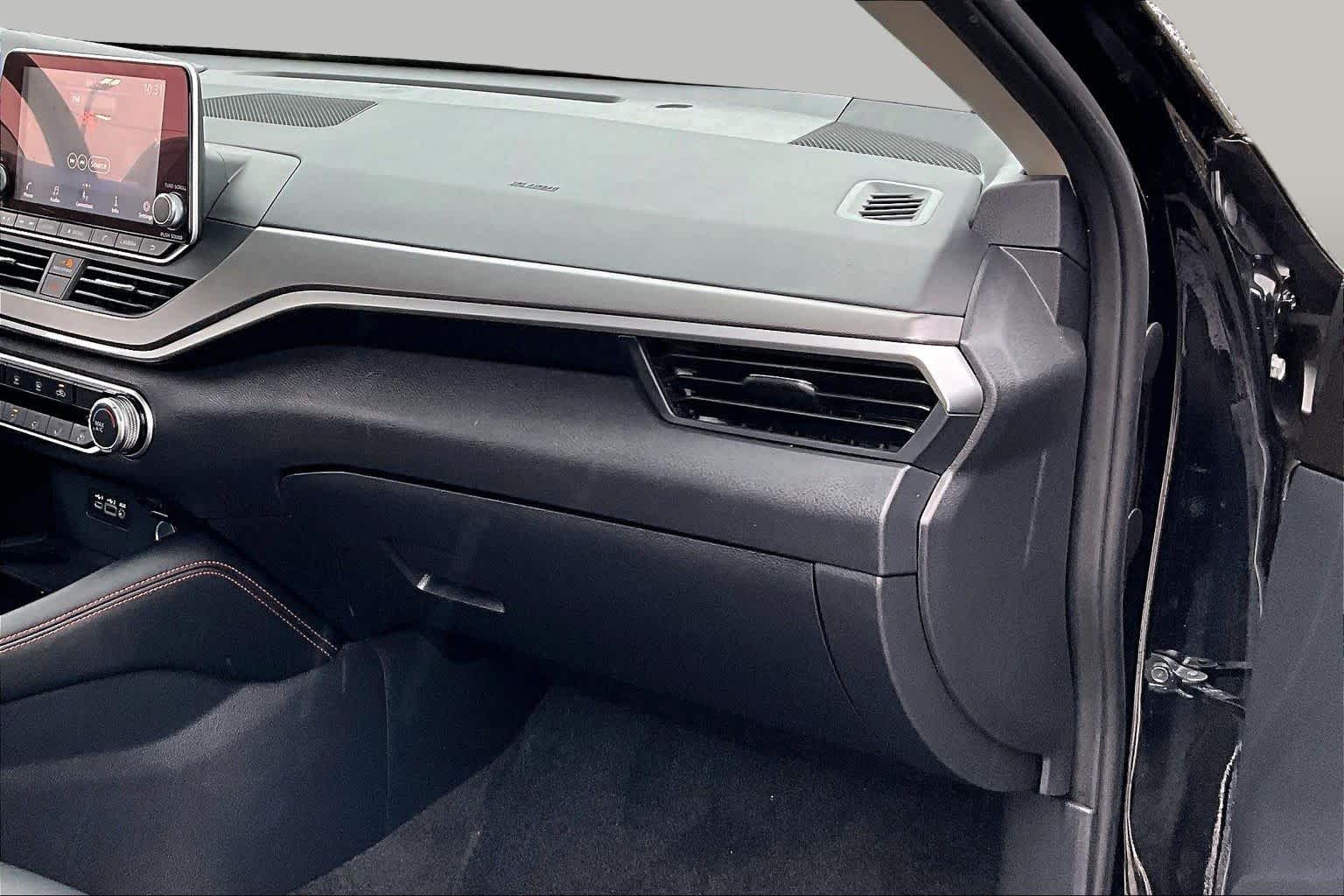 2025 Nissan Altima SR Super Black at Friendly Ford Crosby
