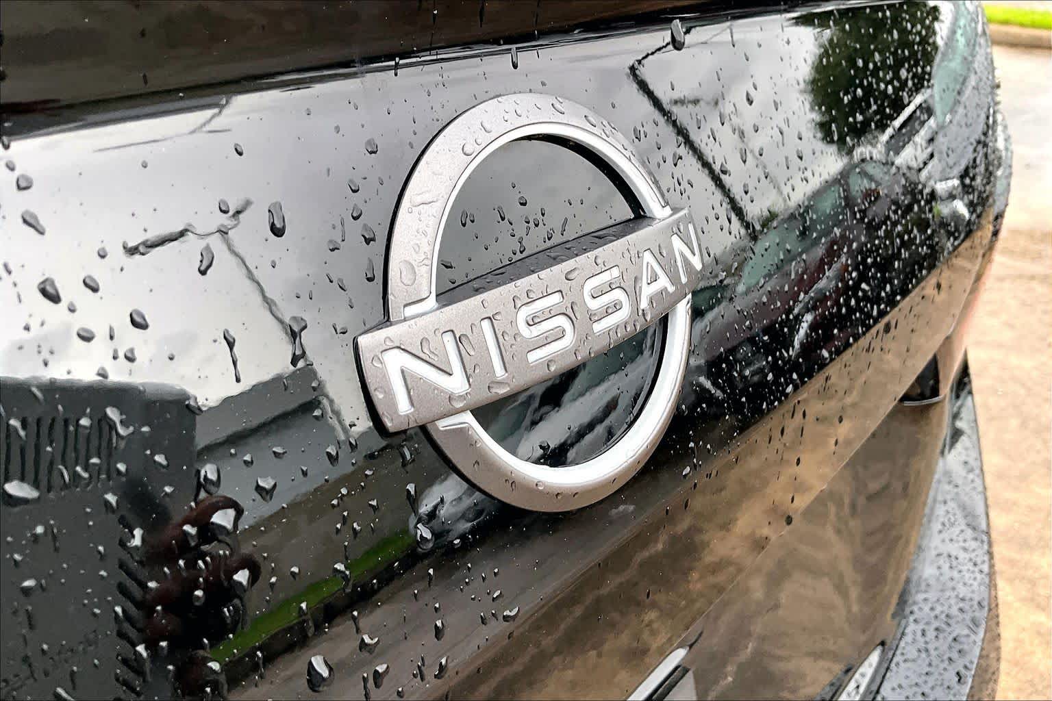 2025 Nissan Altima SR Super Black at Friendly Ford Crosby