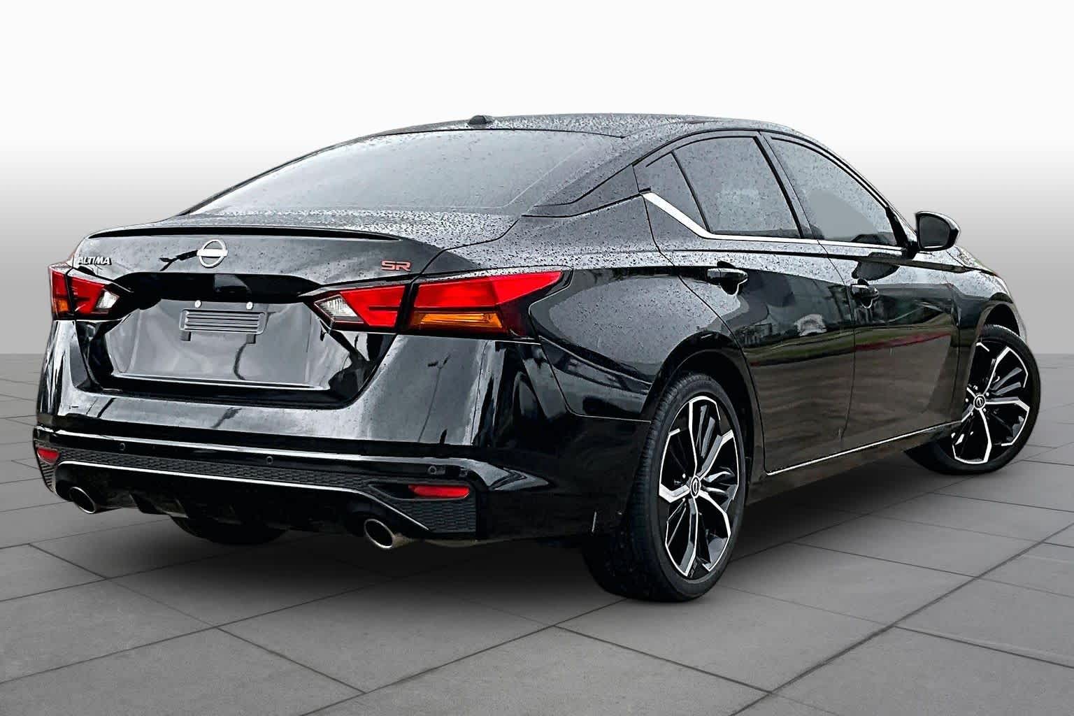 2025 Nissan Altima SR Super Black at Friendly Ford Crosby