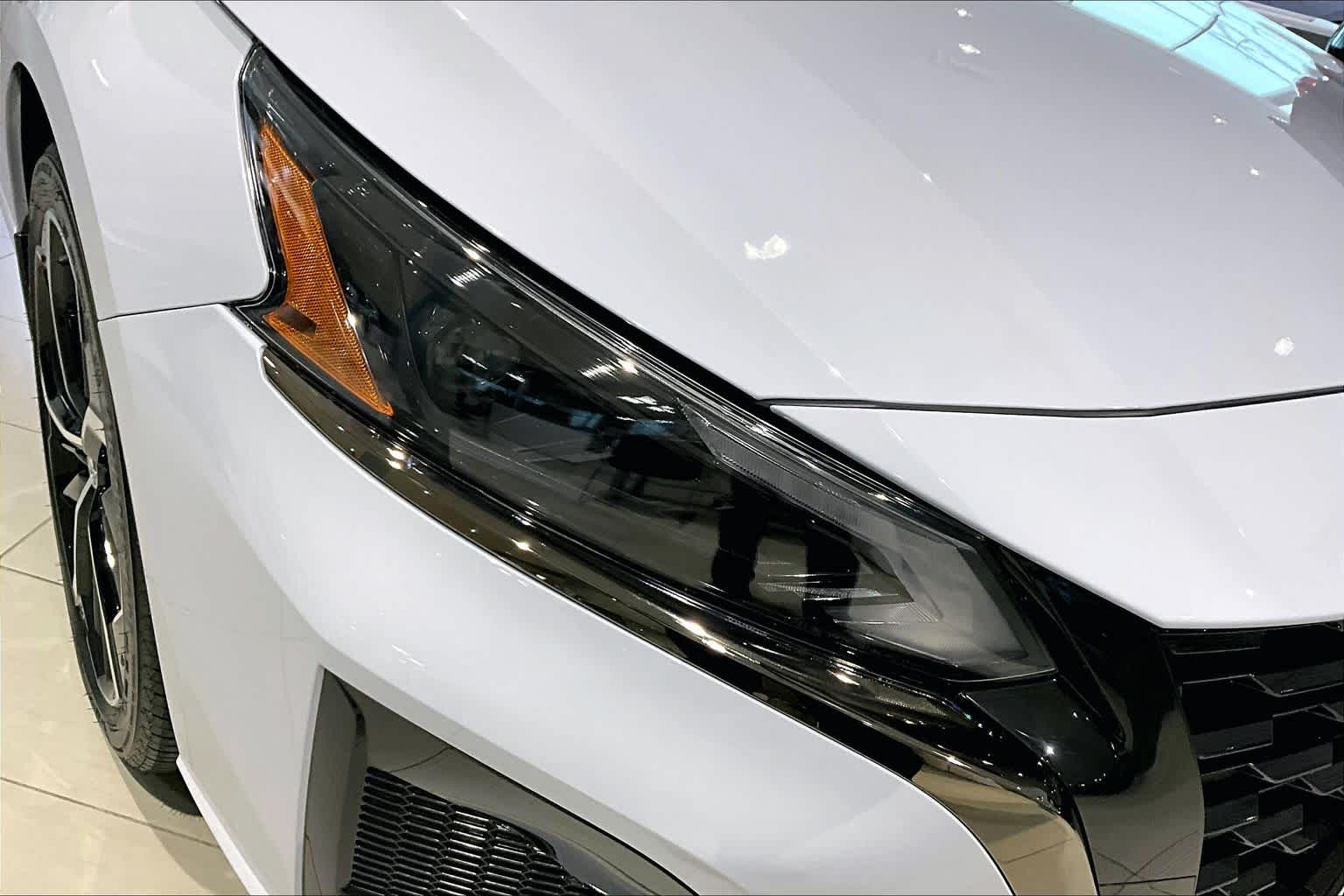 2025 Nissan Altima SR Gray Sky Pearl at AutoNation Chevrolet Gulf Fwy