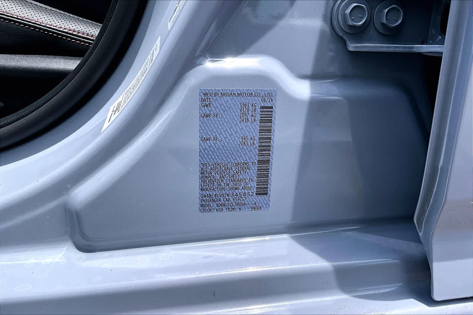 2026 Nissan Altima SR Gray Sky Pearl/Super Black at Sterling McCall Nissan