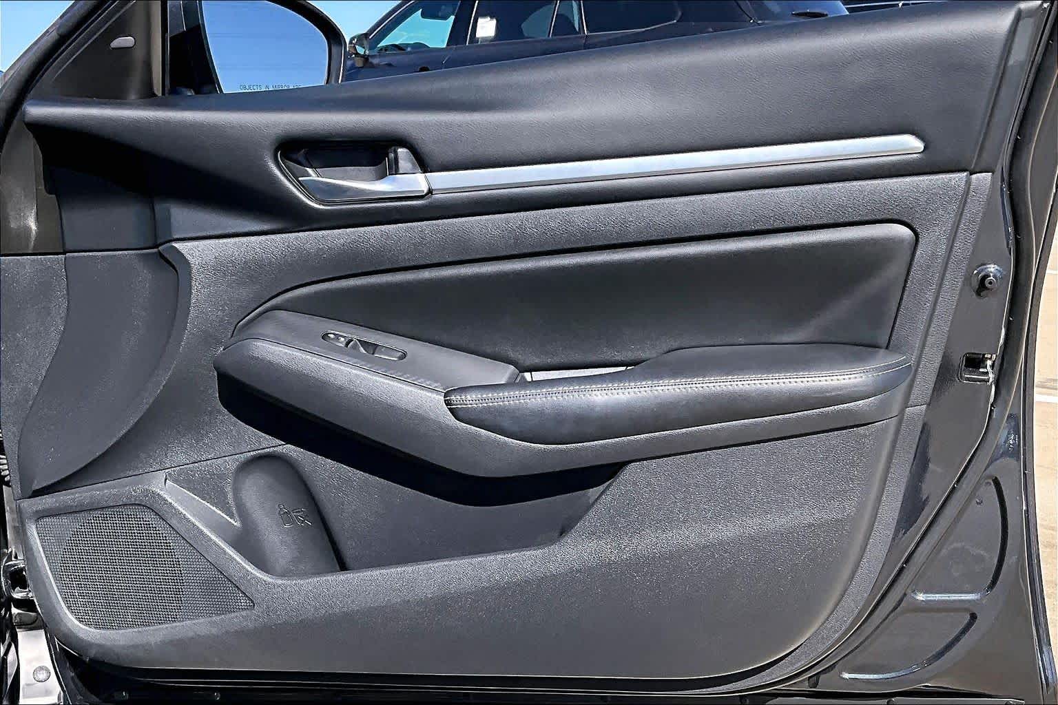 2022 Nissan Altima 2.5 SV Storm Blue Metallic at Honda of Clear Lake