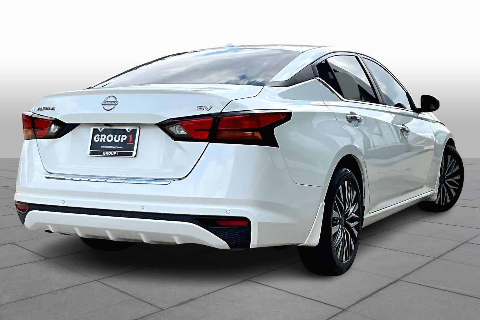 2023 Nissan Altima 2.5 SV Pearl White Tricoat at Friendly Ford Crosby