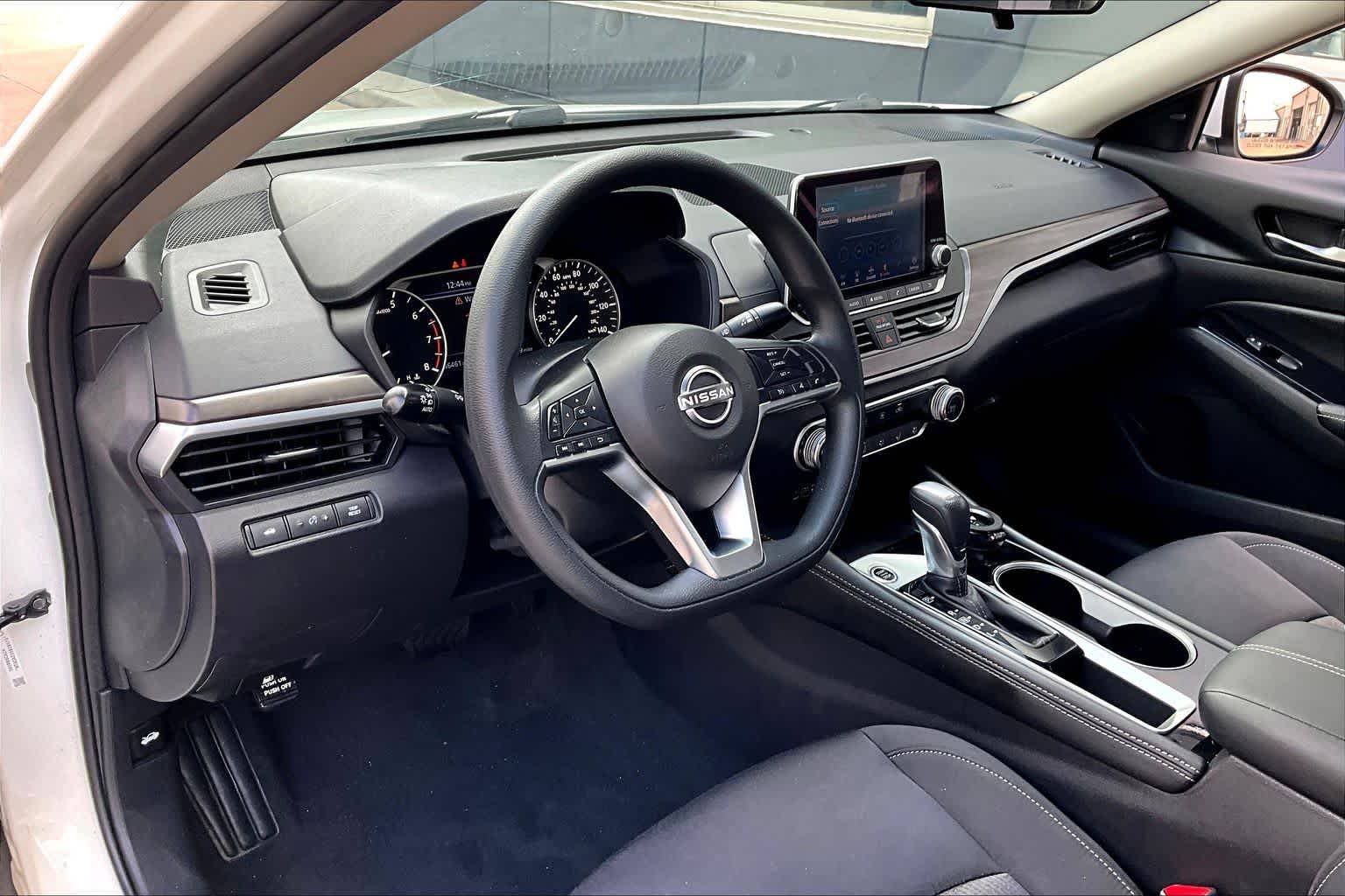 2023 Nissan Altima 2.5 SV Pearl White Tricoat at Friendly Ford Crosby