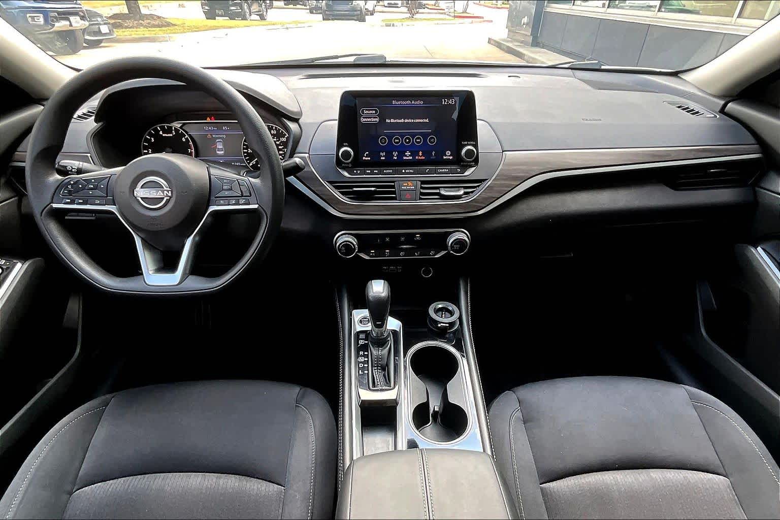 2023 Nissan Altima 2.5 SV Pearl White Tricoat at Friendly Ford Crosby