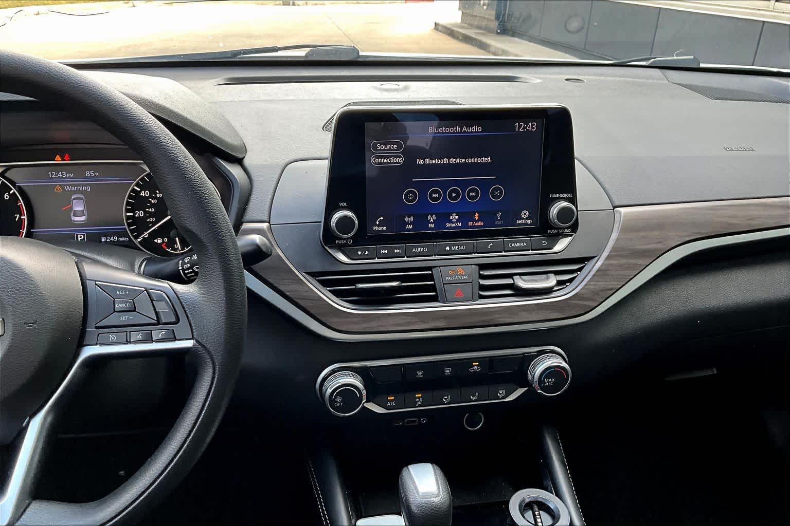 2023 Nissan Altima 2.5 SV Pearl White Tricoat at Friendly Ford Crosby