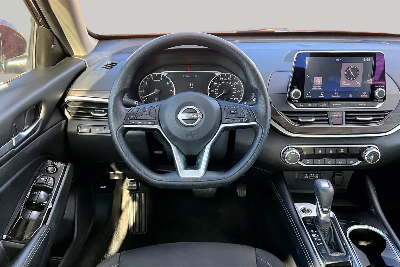 2023 Nissan Altima photo 6 of 37