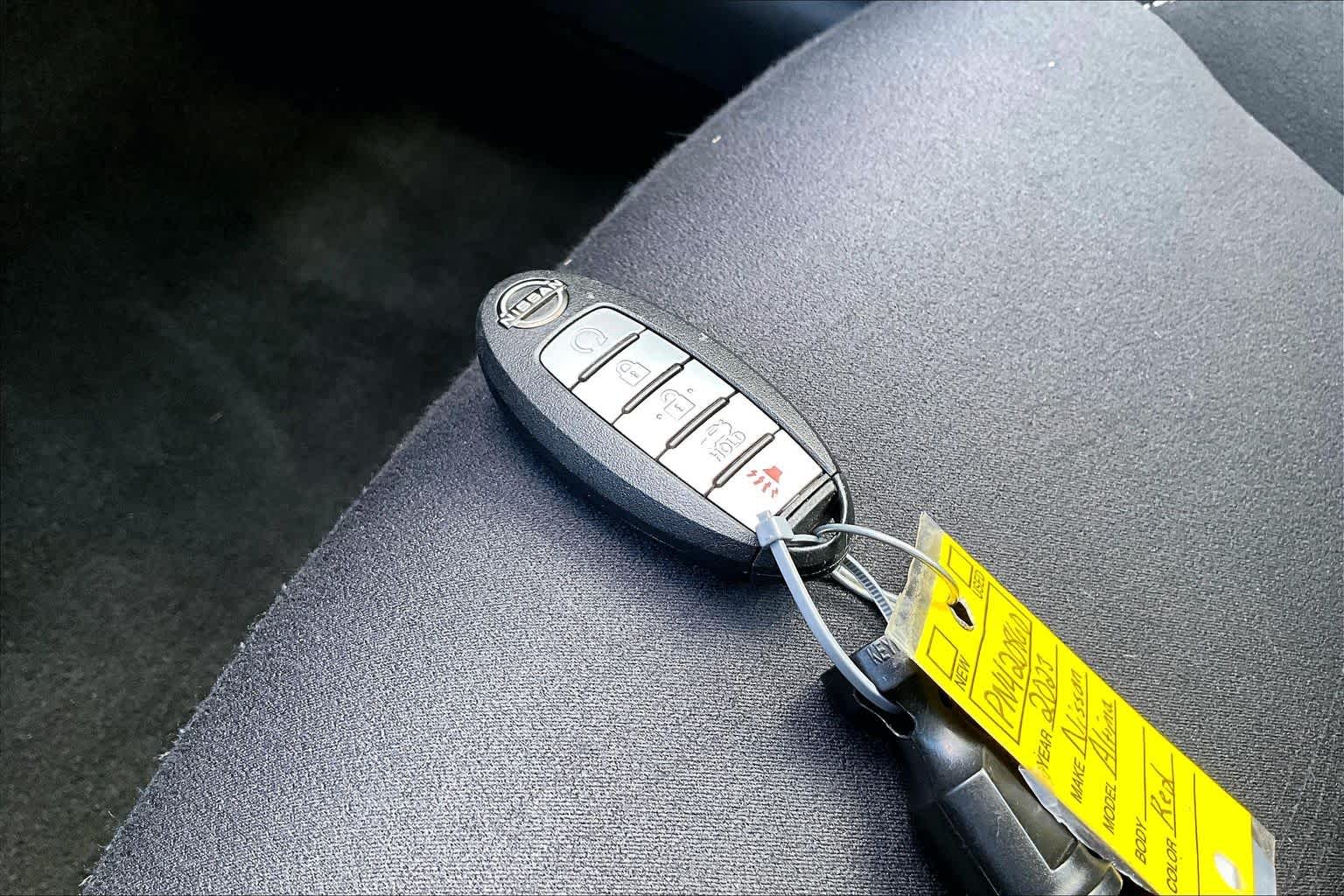 2023 Nissan Altima photo 15 of 37