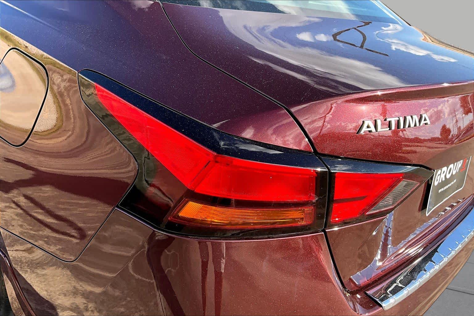 2023 Nissan Altima photo 29 of 37