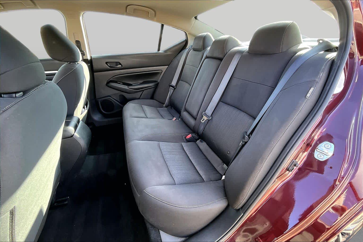 2023 Nissan Altima photo 20 of 37