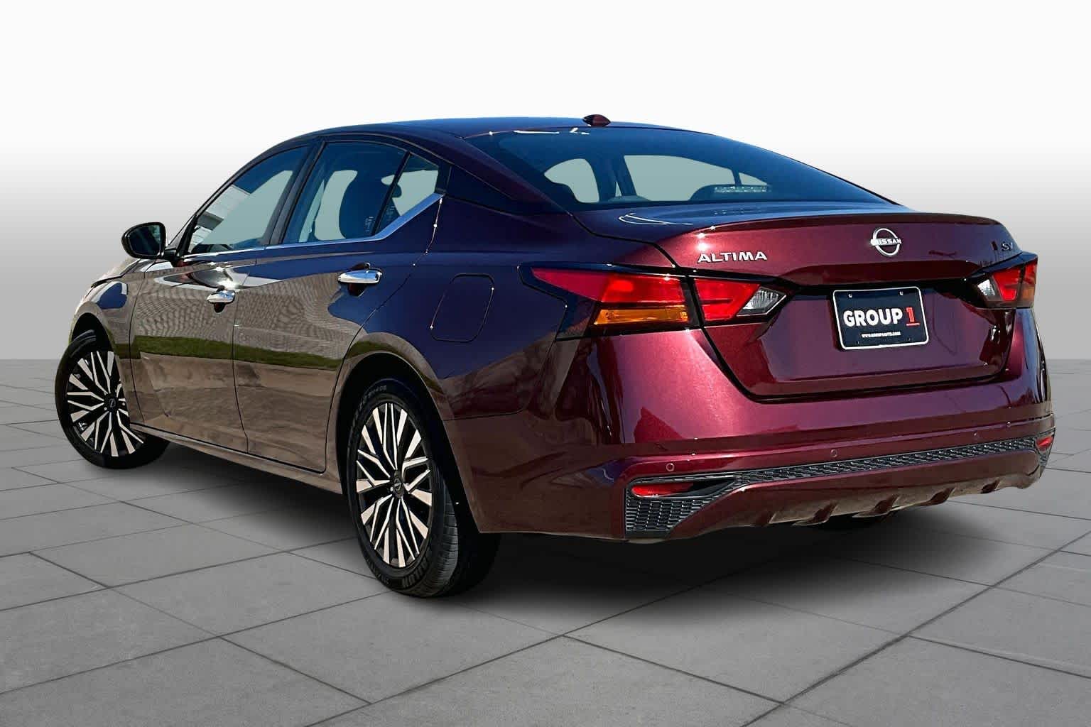 2024 Nissan Altima 2.5 SV - 11