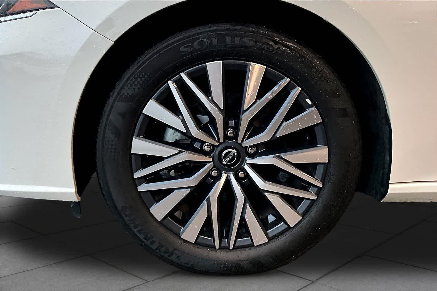 2025 Nissan Altima SV - 9