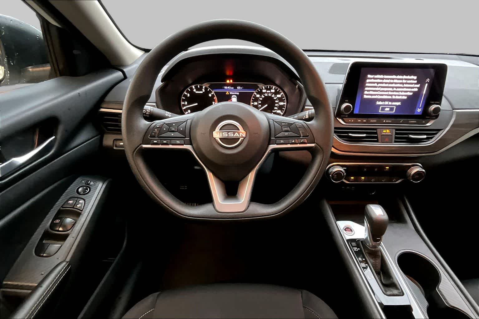 2025 Nissan Altima SV - 5