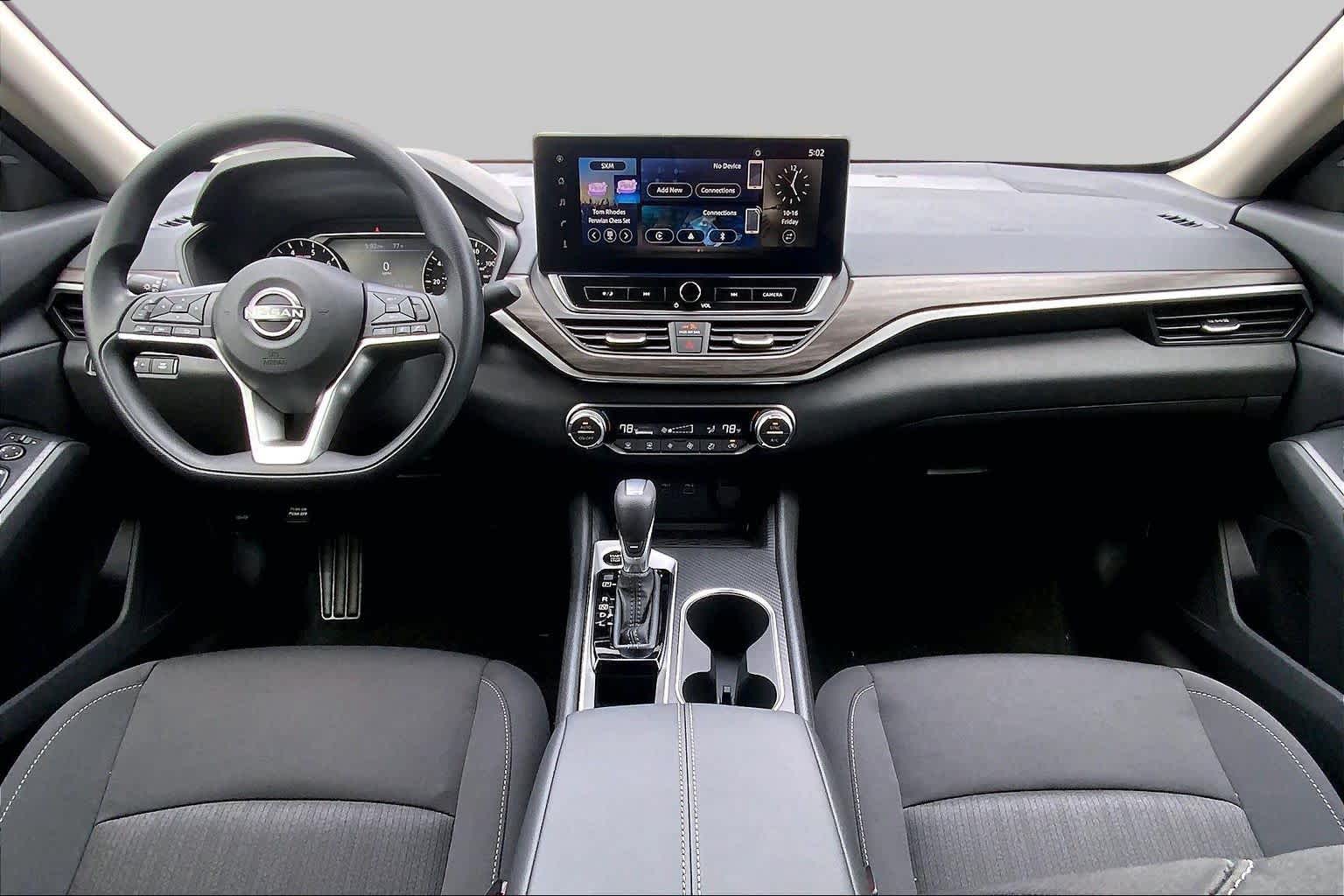 2026 Nissan Altima photo 5 of 21