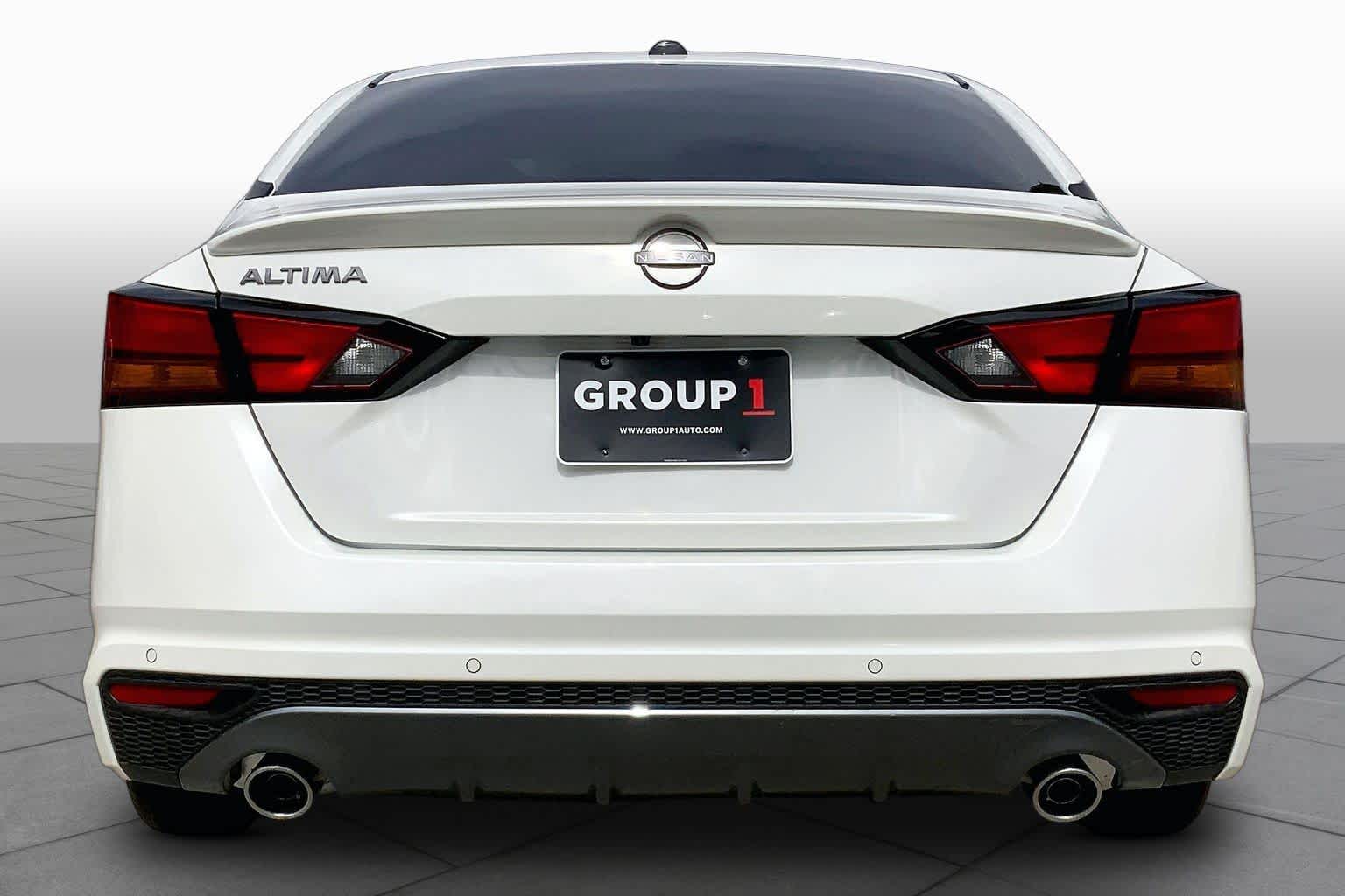 2026 Nissan Altima photo 4 of 21