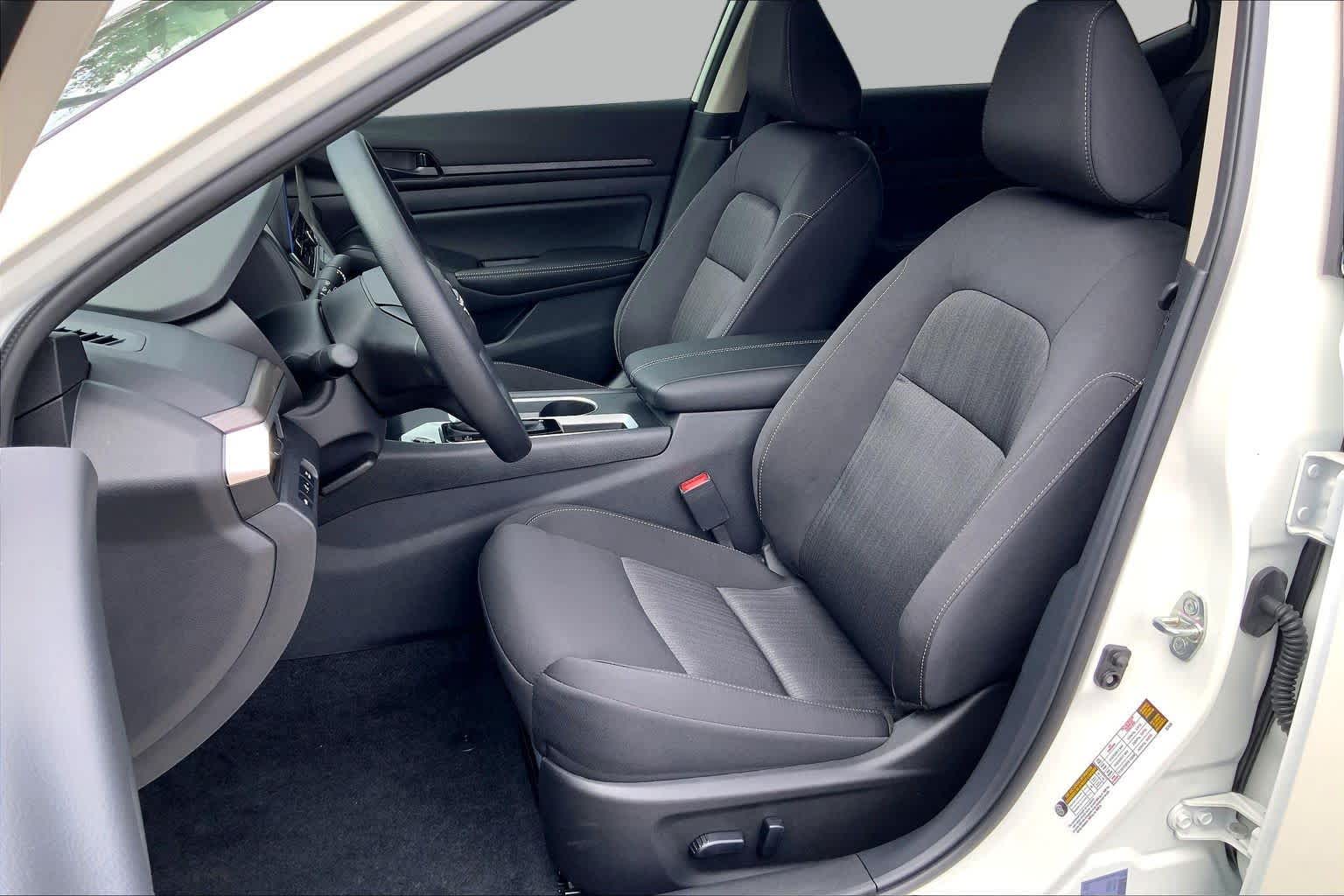 2026 Nissan Altima photo 18 of 21