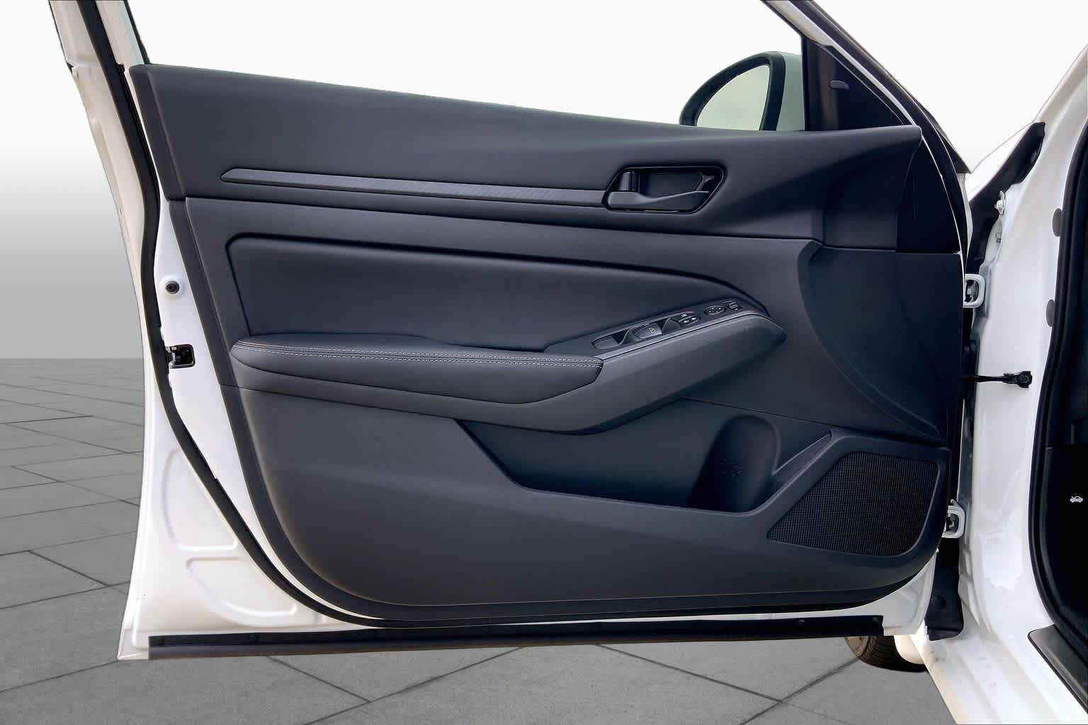 2026 Nissan Altima photo 16 of 21