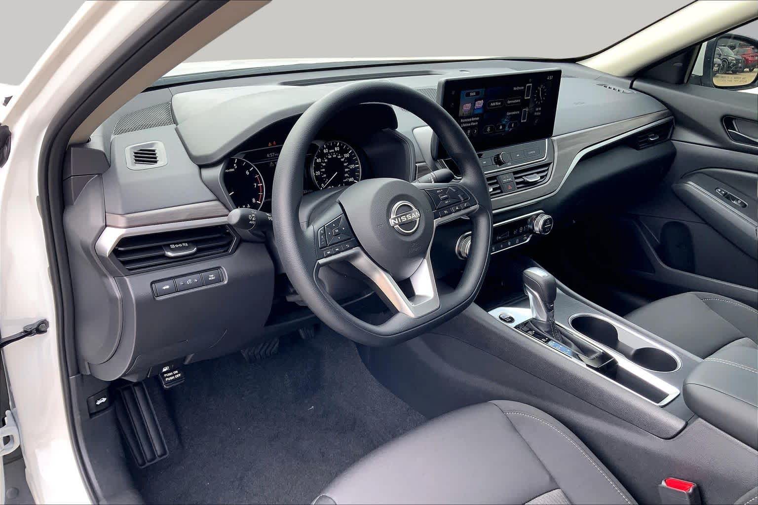2026 Nissan Altima photo 10 of 21