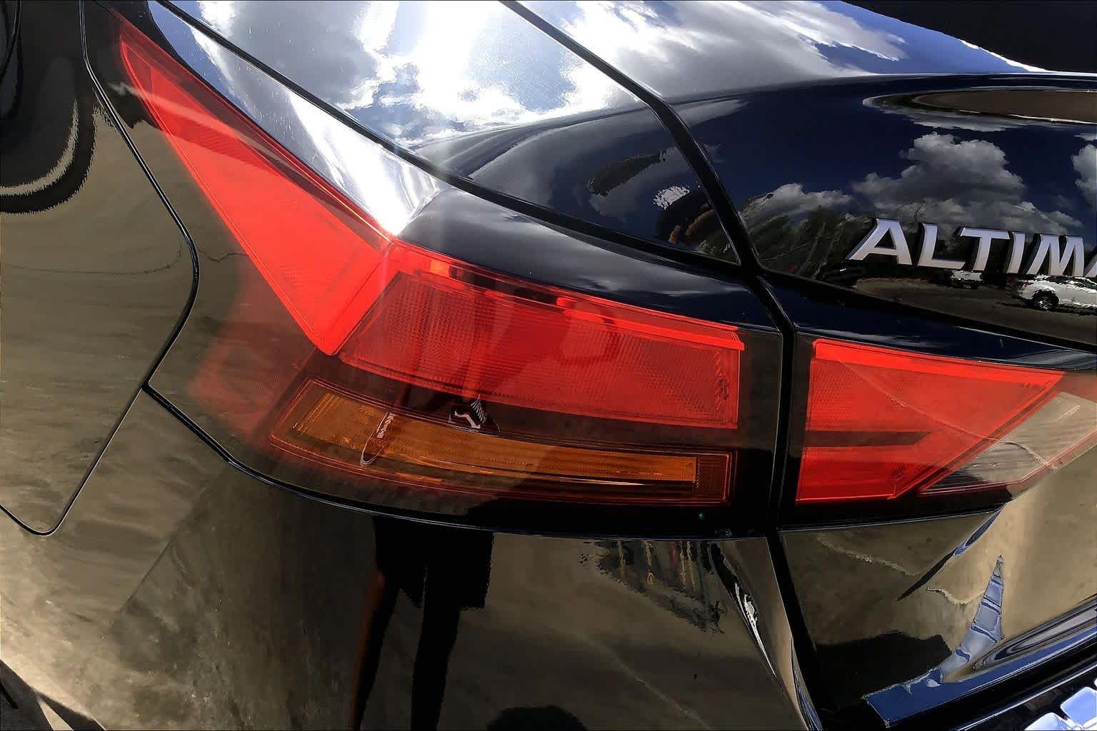2023 Nissan Altima 2.5 SV Super Black at Auto Boutique Texas