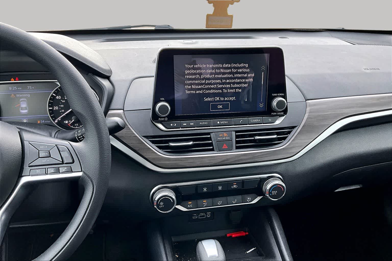 2025 Nissan Altima SV - 6