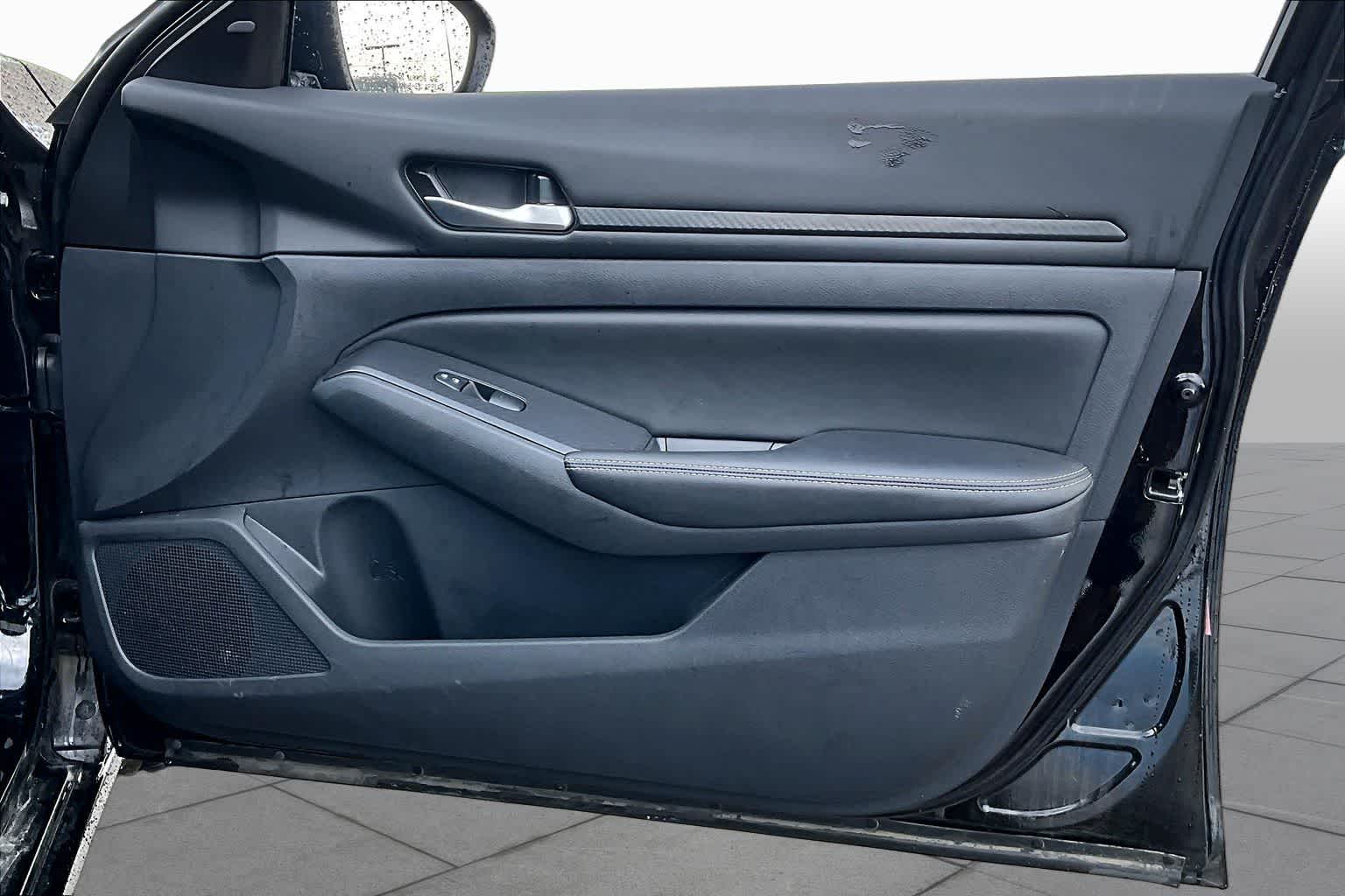 2025 Nissan Altima SV Super Black at Sterling McCall Nissan