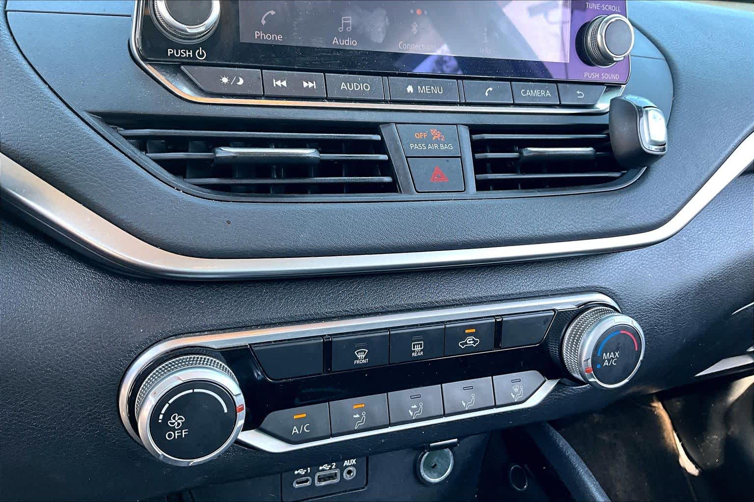 2021 Nissan Altima 2.5 SV Brilliant Silver Metallic at HGreg Houston