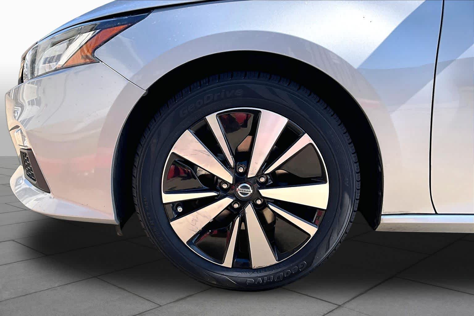 2021 Nissan Altima 2.5 SV Brilliant Silver Metallic at HGreg Houston