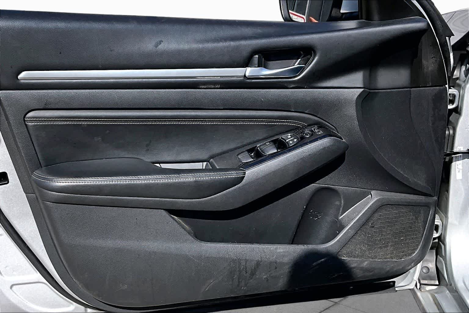 2021 Nissan Altima 2.5 SV Brilliant Silver Metallic at Honda of Clear Lake