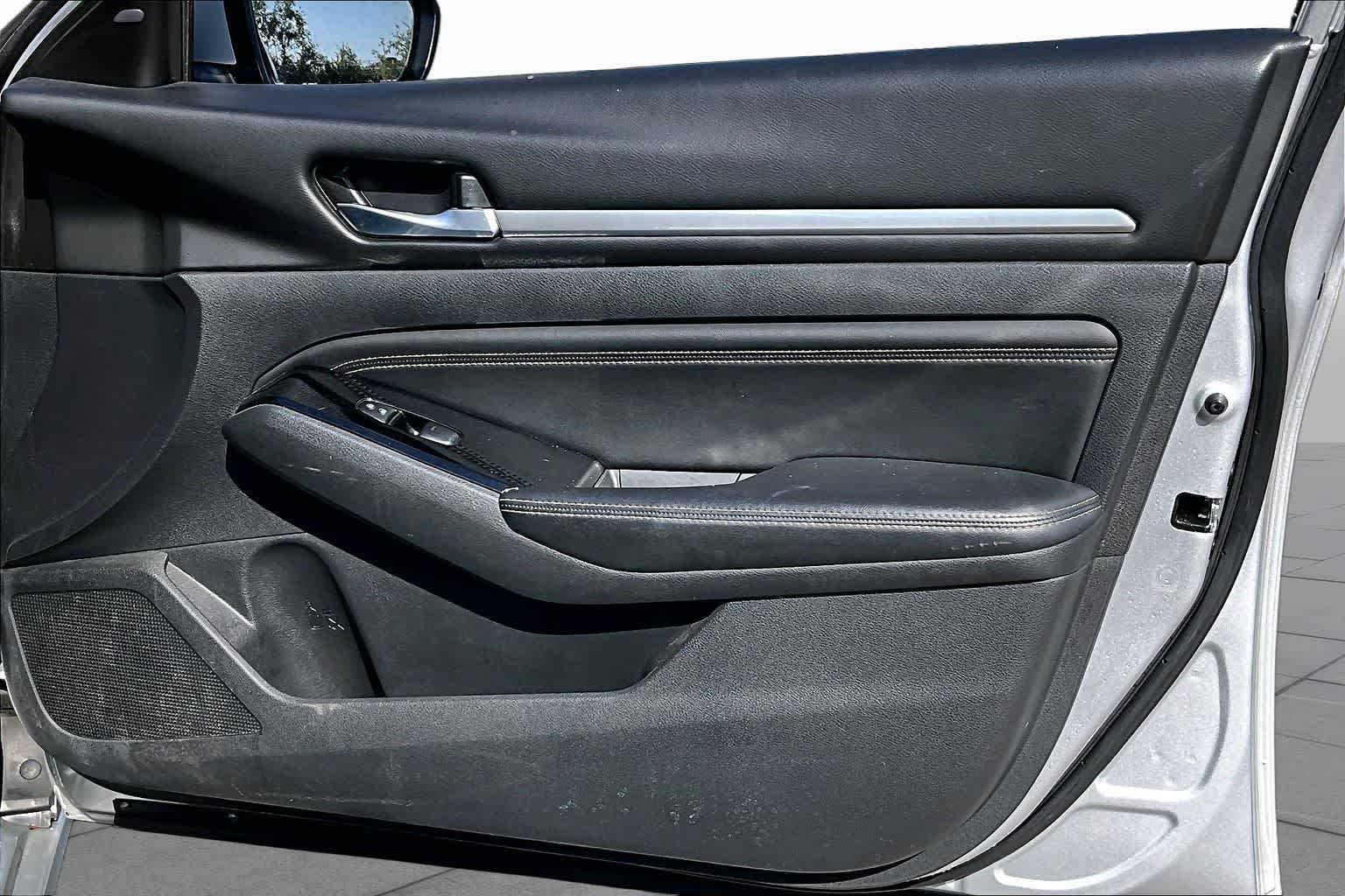 2021 Nissan Altima 2.5 SV Brilliant Silver Metallic at Honda of Clear Lake