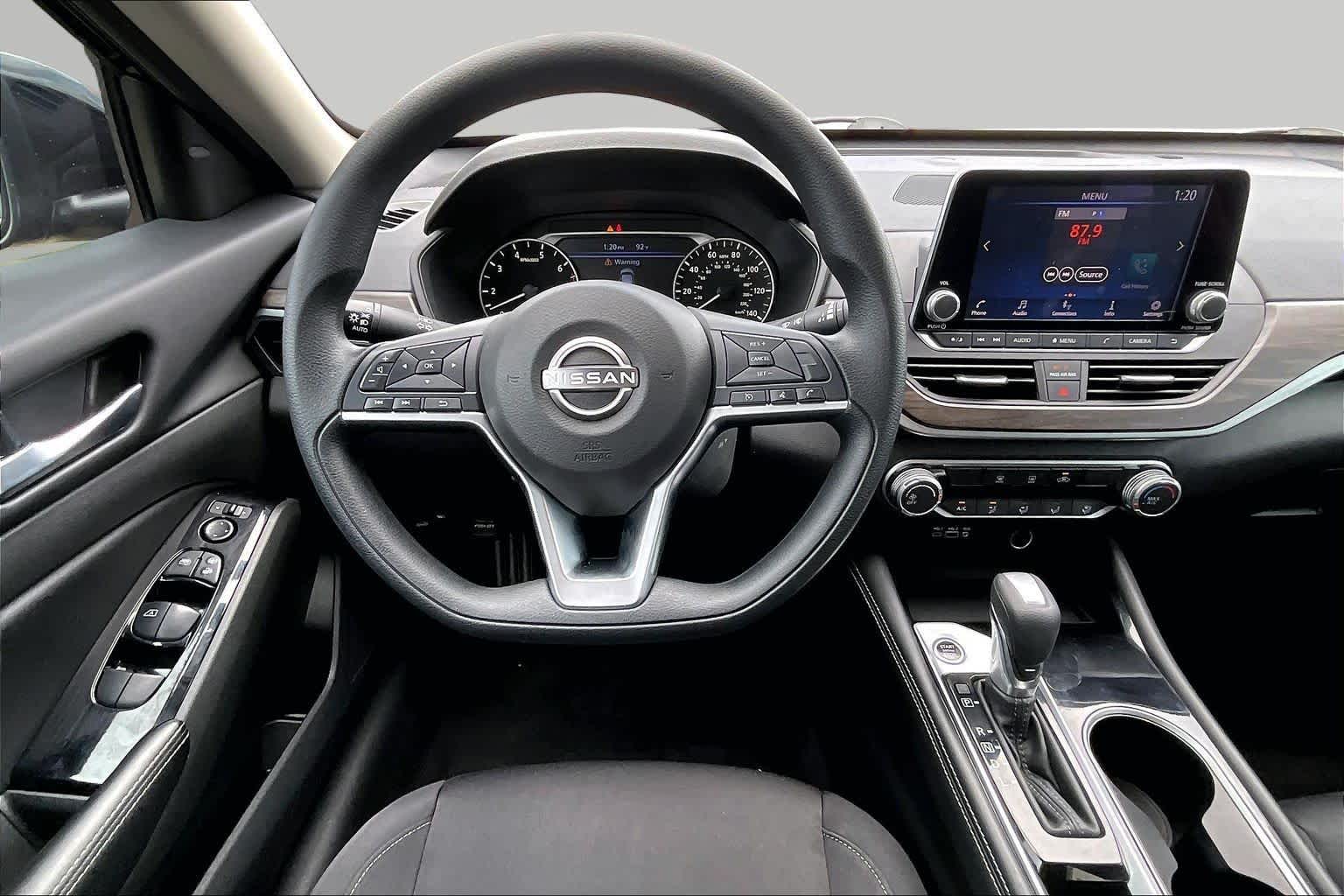 2023 Nissan Altima photo 6 of 35