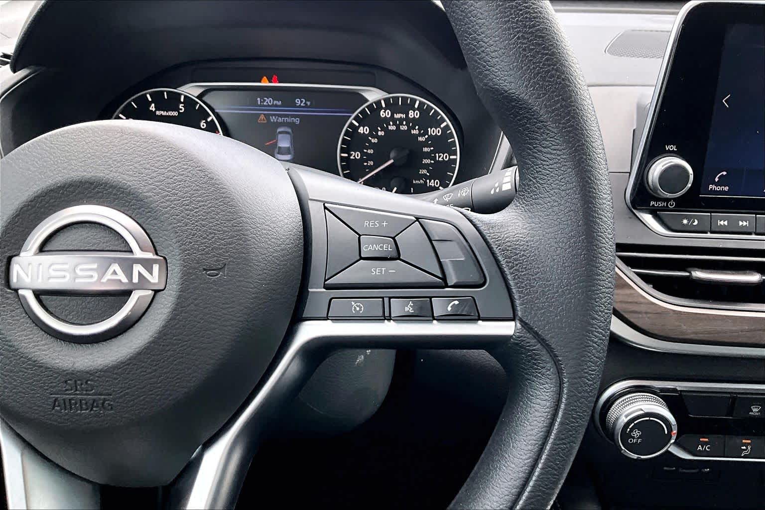 2023 Nissan Altima photo 25 of 35