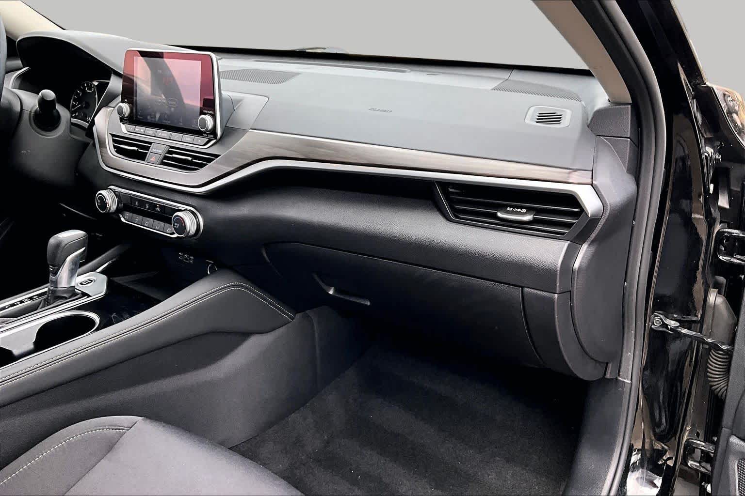 2023 Nissan Altima photo 19 of 35