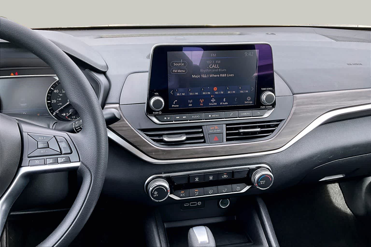 2025 Nissan Altima SV - 6