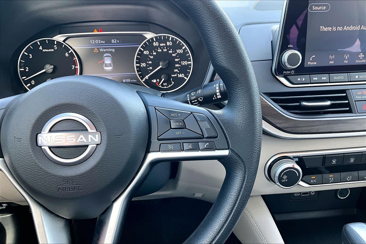 2023 Nissan Altima photo 25 of 35