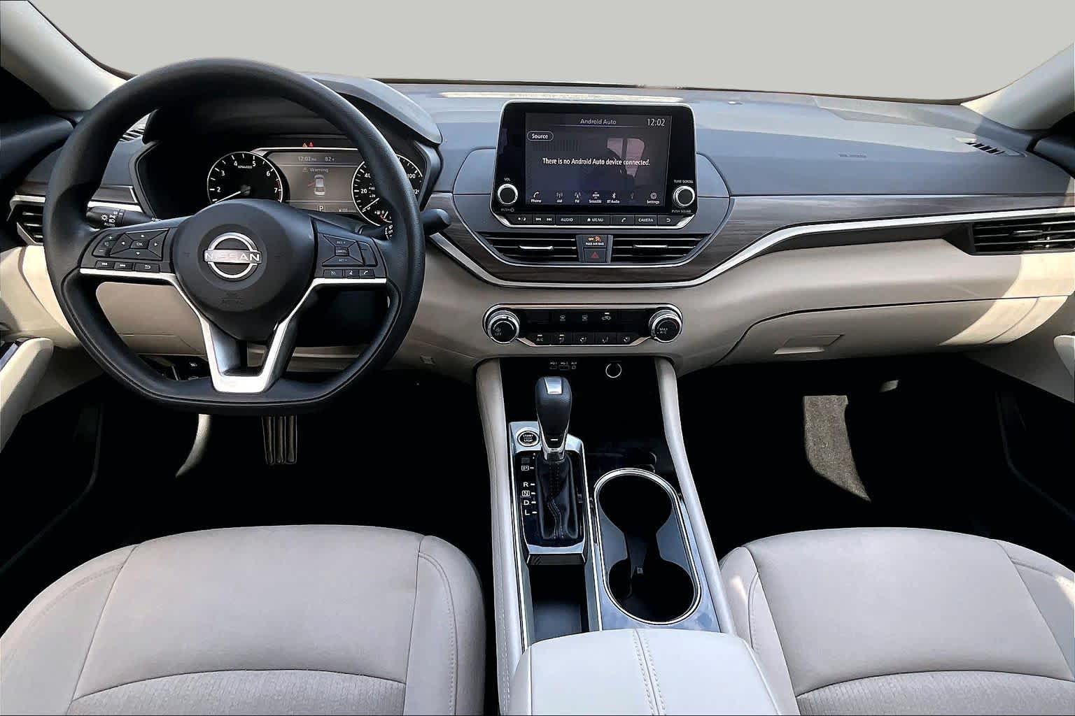 2023 Nissan Altima photo 16 of 35