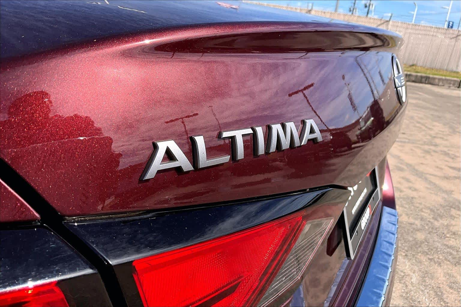 2023 Nissan Altima photo 31 of 35