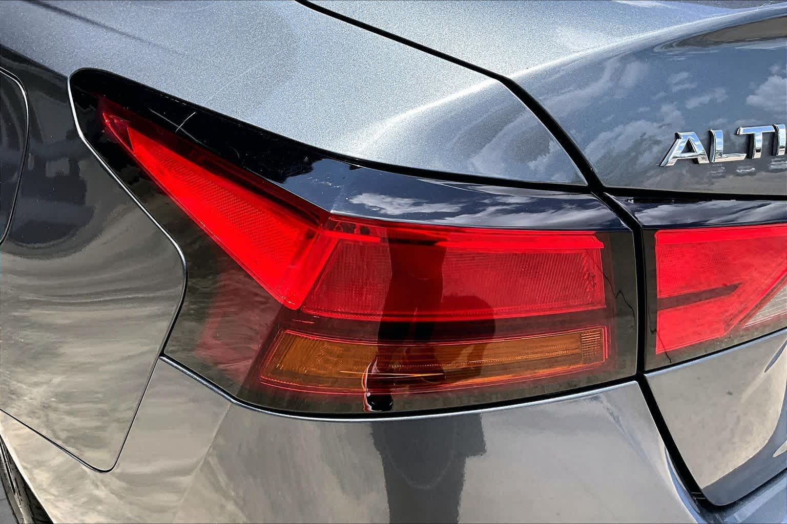 2022 Nissan Altima 2.5 SV Gun Metallic at HGreg Houston