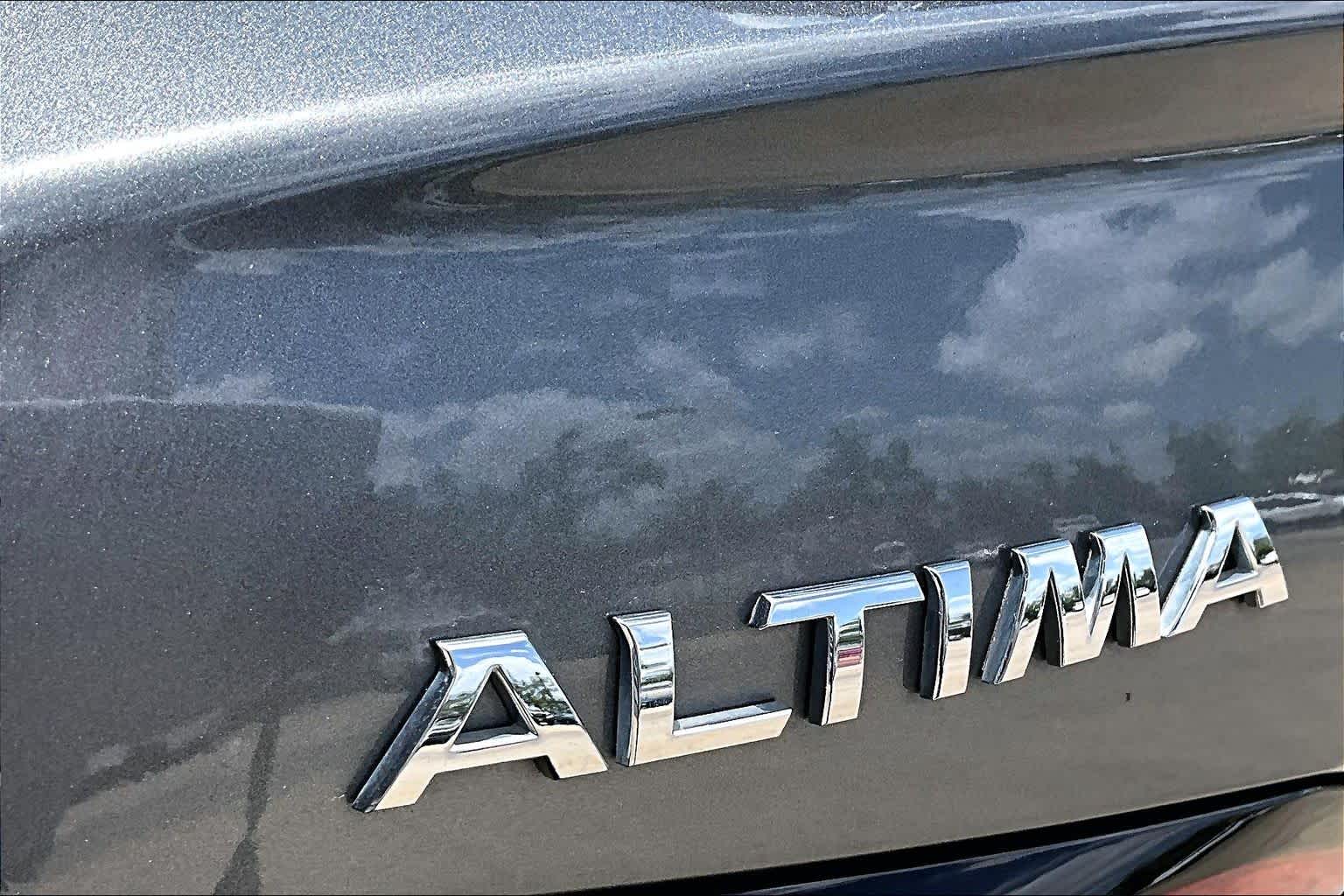 2022 Nissan Altima 2.5 SV Gun Metallic at HGreg Houston