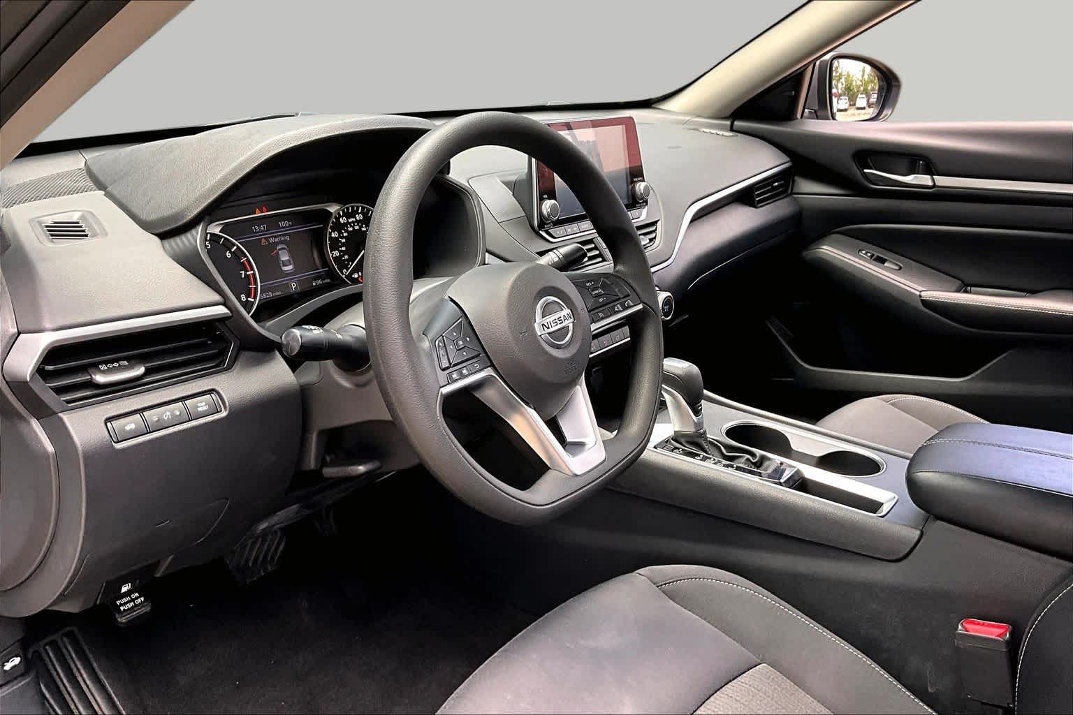 2022 Nissan Altima 2.5 SV Gun Metallic at HGreg Houston