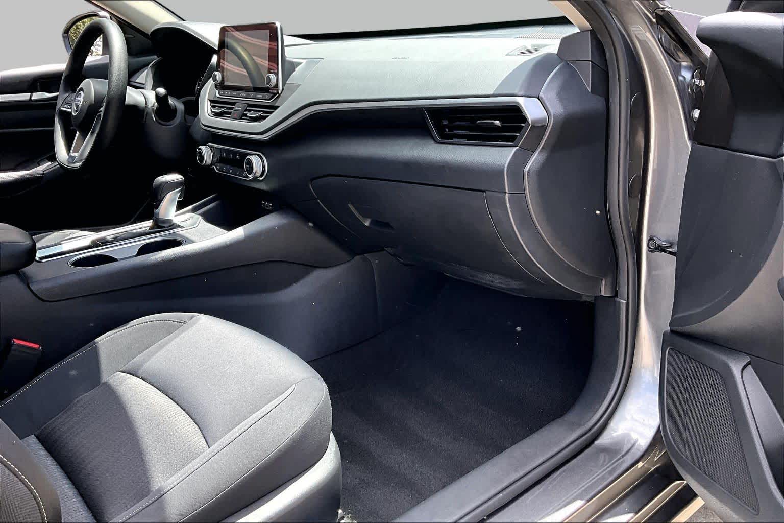 2022 Nissan Altima 2.5 SV Gun Metallic at HGreg Houston