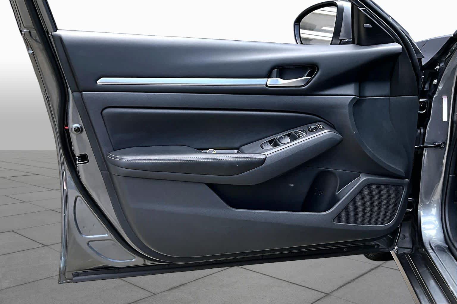 2022 Nissan Altima 2.5 SV Gun Metallic at HGreg Houston