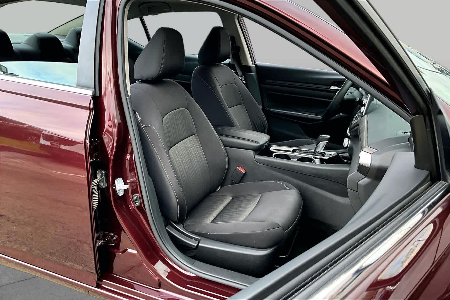 2024 Nissan Altima 2.5 SV Garnet Pearl Metallic at HGreg Houston