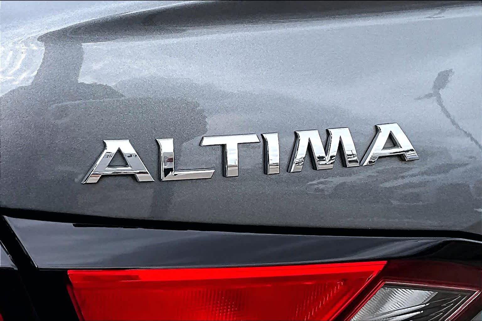 2022 Nissan Altima 2.5 SV Gun Metallic at Tomball Chrysler Dodge Jeep Ram