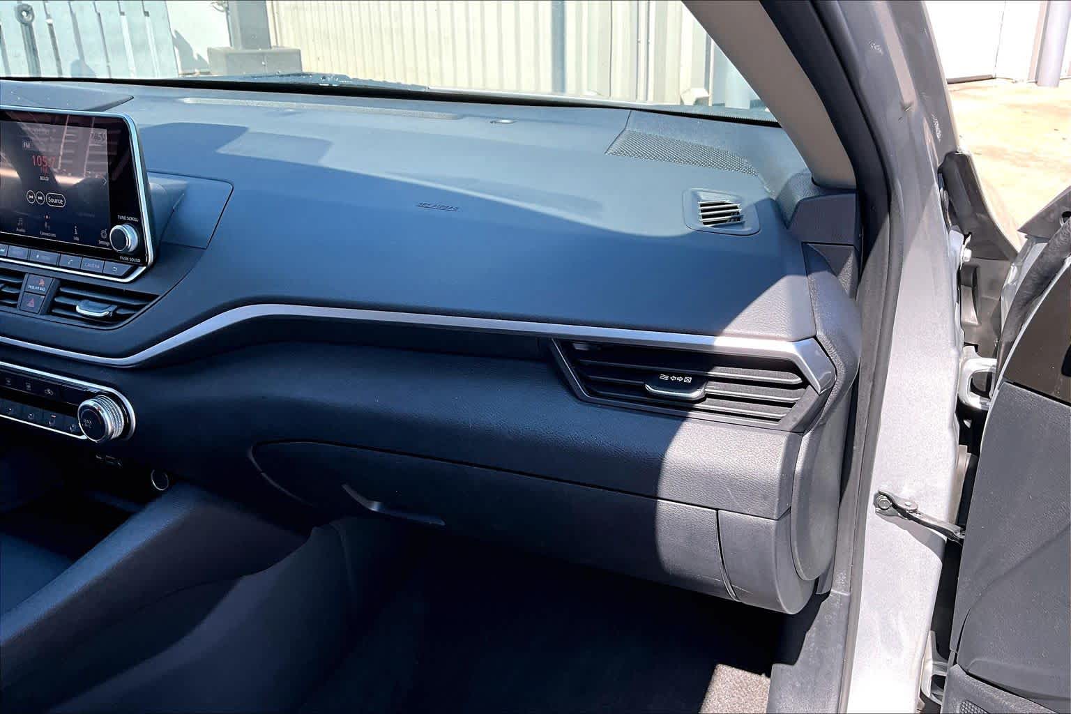 2022 Nissan Altima 2.5 SV Brilliant Silver Metallic at Lexus of Clear Lake
